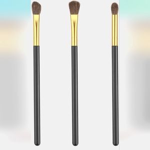 Soft tip eyeshadow brushes